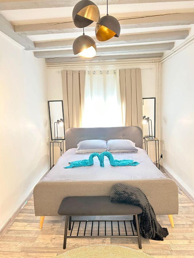 Maison Cosy , Parking Gratuit , 5 Min Aux אוקזר מראה חיצוני תמונה